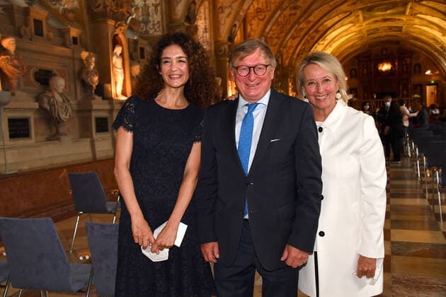 Prof. Dr. Yurdagül Zopf und Marianne Wille Verleihung des Bayerischen Verdienstorden 2021 Ehrung, Auszeichnung Antiquarium Residenz München 08. Juli 2021