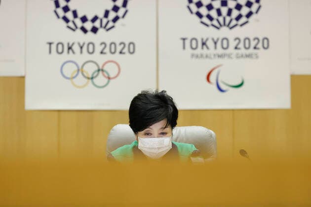 News Bilder des Tages July 8, 2021, Tokyo, Japan: Tokyo Governor Yuriko Koike attends a Tokyo COVID-19 meeting at the Tokyo Metropolitan Government building. Japanese Prime Minister Yoshihide Suga announced a state of emergency in Tokyo, which will run throughout the Olympic Games to curb a recent surge of coronavirus infections. Tokyo confirmed 896 new cases of COVID-19 on Thursday. Tokyo Japan - ZUMAm191 20210708_zap_m191_007 Copyright: xRodrigoxReyesxMarinx