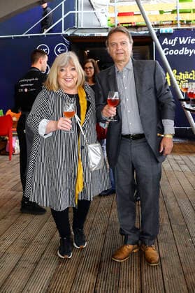 Angelika Mann mit Ehemann Ralf Rasch beim 15. Hope Jubiläumskonzert auf dem Areal der Filmnächte am Königsufer Dresden. Dresden, 07.08.2021