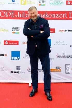 Rene Pape beim 15. Hope Jubiläumskonzert auf dem Areal der Filmnächte am Königsufer Dresden. Dresden, 07.08.2021
