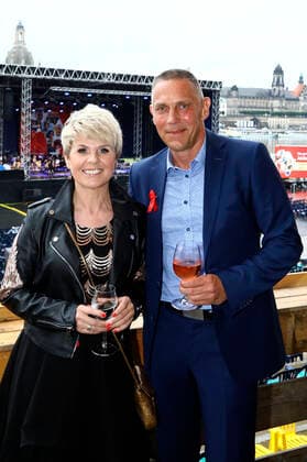 Linda Feller mit Ehemann Andreas Schmidt beim 15. Hope Jubiläumskonzert auf dem Areal der Filmnächte am Königsufer Dresden. Dresden, 07.08.2021