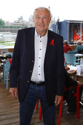 Eduard Geyer beim 15. Hope Jubiläumskonzert auf dem Areal der Filmnächte am Königsufer Dresden. Dresden, 07.08.2021