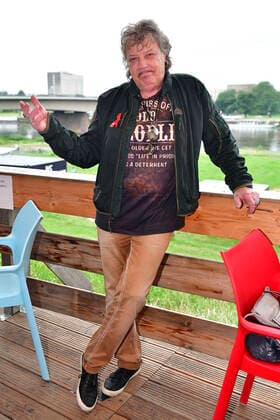 Dieter Hertrampf von den Puhdys beim 15. Hope Jubiläumskonzert auf dem Areal der Filmnächte am Königsufer Dresden. Dresden, 07.08.2021