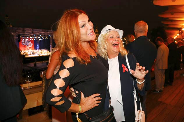 Zora Schwarz und Dorit Gäbler beim 15. Hope Jubiläumskonzert auf dem Areal der Filmnächte am Königsufer Dresden. Dresden, 07.08.2021