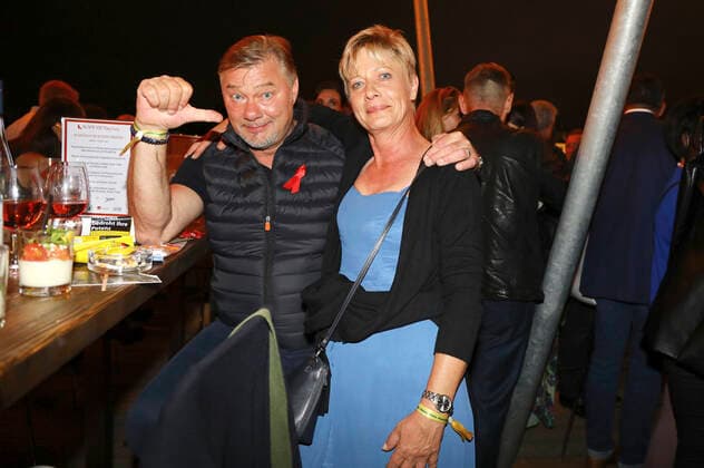 Rene Pape mit Begleitung beim 15. Hope Jubiläumskonzert auf dem Areal der Filmnächte am Königsufer Dresden. Dresden, 07.08.2021