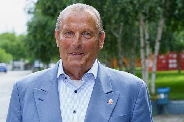 Auswanderermuseum Ballinstadt in Hamburg Eröffnung der neuen Porträtausstellung Hamburger Persönlichkeiten in Kooperation mit CARE Deutschland - Dieter Aale Dieter Bruhn, Kulthändler vom Hamburger Fischmarkt;Auswanderermuseum Ballinstadt in Hamburg Eröffnung der neuen Porträtausstellung Hamburger Persönlichkeiten in Kooperation mit CARE Deutschland - Dieter Aale Dieter Bruhn, Kulthändler vom Hamburger Fischmarkt, Hamburg Hamburg Deutschland Ballinstadt