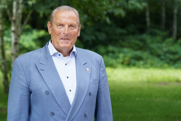 Auswanderermuseum Ballinstadt in Hamburg Eröffnung der neuen Porträtausstellung Hamburger Persönlichkeiten in Kooperation mit CARE Deutschland - Dieter Aale Dieter Bruhn, Kulthändler vom Hamburger Fischmarkt;Auswanderermuseum Ballinstadt in Hamburg Eröffnung der neuen Porträtausstellung Hamburger Persönlichkeiten in Kooperation mit CARE Deutschland - Dieter Aale Dieter Bruhn, Kulthändler vom Hamburger Fischmarkt, Hamburg Hamburg Deutschland Ballinstadt