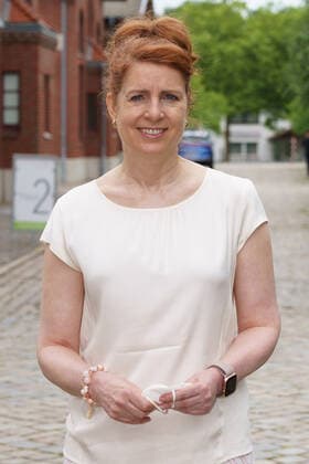 Auswanderermuseum Ballinstadt in Hamburg Eröffnung der neuen Porträtausstellung Hamburger Persönlichkeiten in Kooperation mit CARE Deutschland - Charity-Aktion zu Gunsten von Care Deutschland;Auswanderermuseum Ballinstadt in Hamburg Eröffnung der neuen Porträtausstellung Hamburger Persönlichkeiten in Kooperation mit CARE Deutschland - - Charity-Aktion zu Gunsten von Care Deutschland, Hamburg Hamburg Deutschland Ballinstadt