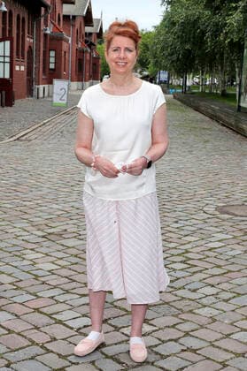 Monica Lierhaus bei der Charity Aktion für CARE Deutschland mit einer Sonderausstellung Hamburger Persönlichkeiten in der Ballinstadt. Hamburg, 09.07.2021
