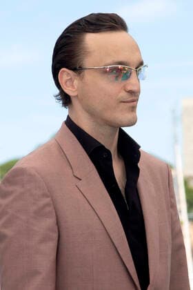 Franz Rogowski beim Photocall zum Kinofilm Große Freiheit Great Freedom auf dem Festival de Cannes 2021 74. Internationale Filmfestspiele von Cannes am Palais des Festivals. Cannes, 09.07.2021