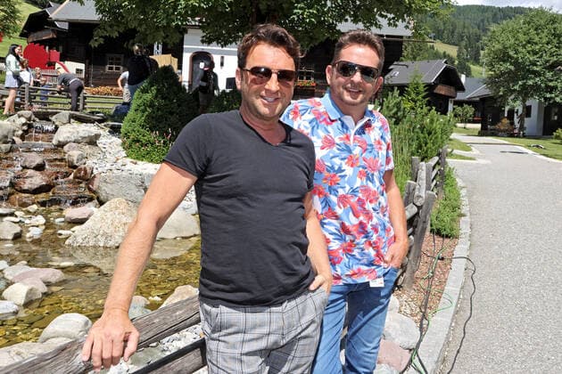 ORF Wenn die Musi spielt . Duo Fantasy am Rande des Künstlertreffs zum Musik Open Air Wenn die Musi spielt am 09.07.2021 auf dem Festgelände in Bad Kleinkirchheim. 20210709BOS0032