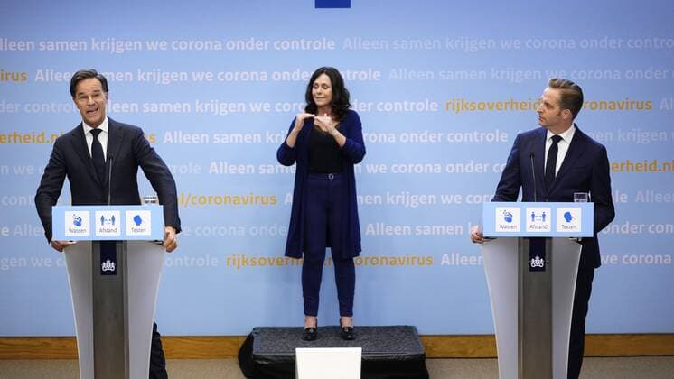 THE HAGUE - Outgoing Prime Minister Mark Rutte and outgoing corona minister Hugo de Jonge during an extra press conference. The cabinet is concerned about the sharp increase in the number of positive corona infections. ANP PHIL NIJHUIS Copyright: xHollandsexHoogtex xxANPx x433629184x