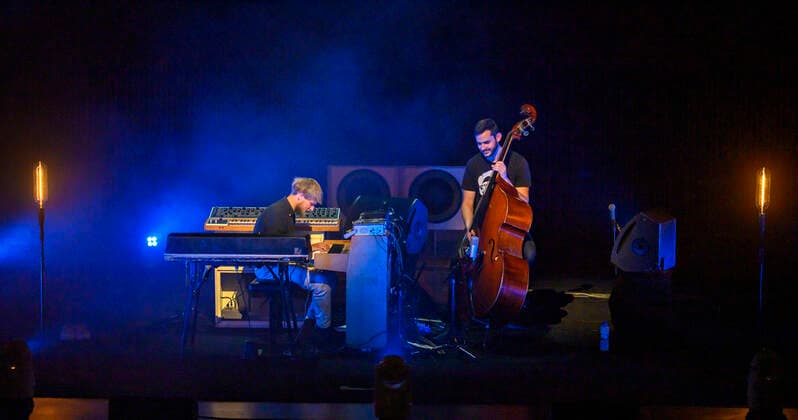 Copenhagen Jazz Festival 2021 Den danske jazzduo Bremer McCoy paa scenen i DR Koncertsalen fredag den 9. juli 2021. Jonathan Bremer - Bas og Morten McCoy - Klaver. , Roskilde Copyright: TorbenxChristensen TorbenxChristensenx COP101 spdk20210709-233055-L