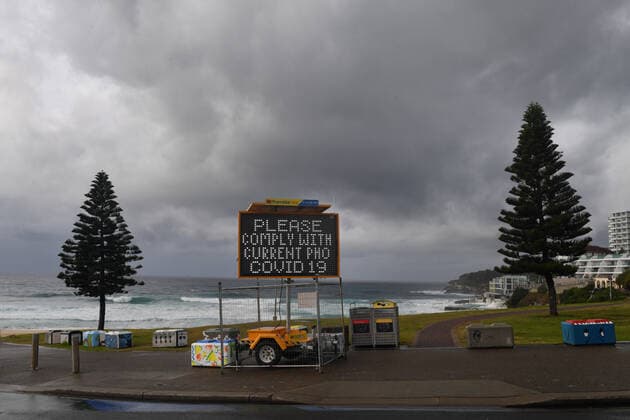 NSW COVID19 LOCKDOWN RESTRICTIONS, A Covid warning sign is seen at Bondi Beach in Sydney, Saturday, July 10, 2021. Tough new restrictions are now in place for Greater Sydney after another spike in COVID-19 cases. ( NO ARCHIVING, EDITORIAL USE ONLY, NO USE IN BOOKS WITHOUT CONSENT SYDNEY NSW AUSTRALIA  Copyright: xMICKxTSIKASx 20210710001556172158