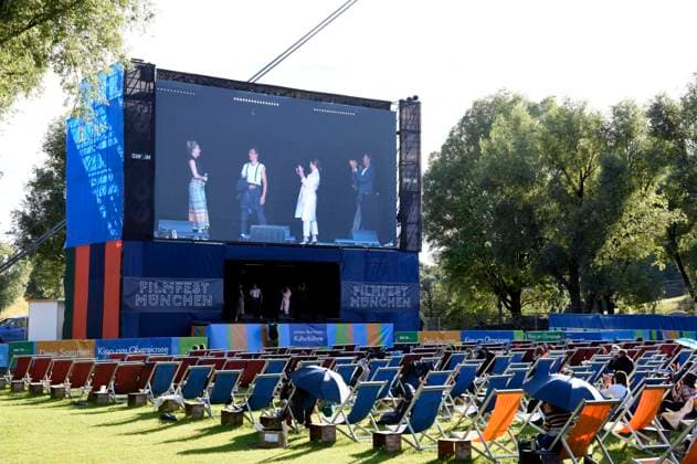 Premiere des Kinofilms Mein Sohn auf dem 38. Filmfest München im Open Air Kino am Olympiasee. München, 09.07.2021 *** Premiere of the feature film Mein Sohn at the 38 Filmfest München at the Open Air Kino am Olympiasee Munich, 09 07 2021 Foto:xS.xAdamx xFuturexImage