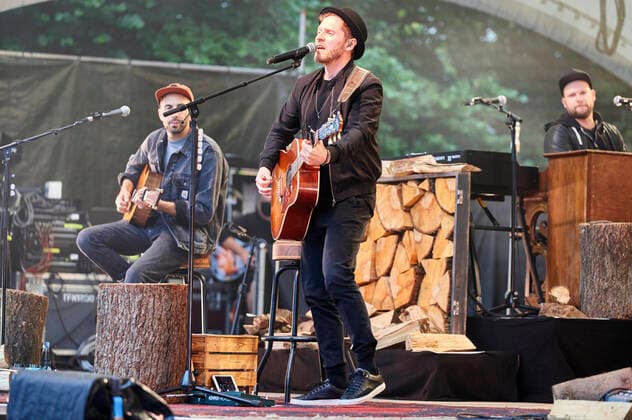 Entertainment Bilder des Tages Johannes Oerding live im Rahmen der Konzertreihe Back on Stage auf der Gilde Parkbühne. Hannover, 09.07.2021
