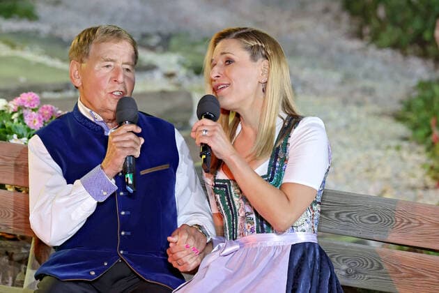 ORF Wenn die Musi spielt . Sänger Eberhard Hertel und Sängerin Stefanie Hertel während der Generalprobe zum Musik Open Air Wenn die Musi spielt am 09.07.2021 in Bad Kleinkirchheim. 20210710BOS0055