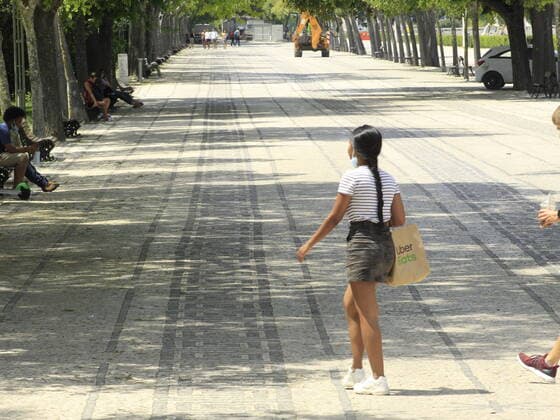 July 10, 2021, Lisbon, Portugal: Several points of Lisbon are deserted or with little movement due to high temperature in the city, during the European summer, on Saturday (10). Tourists in Portugal will have to show a negative covid-19 test, a vaccination certificate or proof of recovery for staying in hotels or other vacation accommodations, announced local government, amid rising infections of variants of coronavirus (Covid-19).  Copyright: xEdsonxdexSouzax