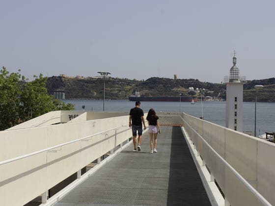 July 10, 2021, Lisbon, Portugal: Several points of Lisbon are deserted or with little movement due to high temperature in the city, during the European summer, on Saturday (10). Tourists in Portugal will have to show a negative covid-19 test, a vaccination certificate or proof of recovery for staying in hotels or other vacation accommodations, announced local government, amid rising infections of variants of coronavirus (Covid-19).  Copyright: xEdsonxdexSouzax
