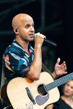 Milow live beim Open Air in der Freilichtbühne Junge Garde. Dresden, 10.07.2021