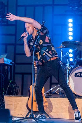 Milow live beim Open Air in der Freilichtbühne Junge Garde. Dresden, 10.07.2021