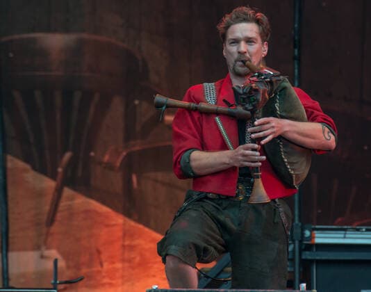 In Extremo Auftritt beim Strandkorb Open Air WIESBADEN 2021 In Extremo (kurz InEx) ist eine deutsche Band, die dem Mittelalter-Rock zugeordnet wird. Wiesbaden BRITA-Arena Rheinland-Pfalz