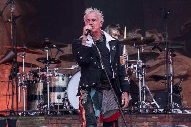 In Extremo Auftritt beim Strandkorb Open Air WIESBADEN 2021 In Extremo (kurz InEx) ist eine deutsche Band, die dem Mittelalter-Rock zugeordnet wird. Wiesbaden BRITA-Arena Rheinland-Pfalz
