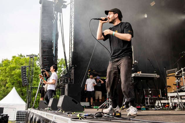 Lennart Eicke und Jakob Amr von den Leoniden live beim Picknick Konzert auf der Zoopark Festwiese. Erfurt, 10.07.2021