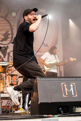 Jakob Amr und JP Neumann von den Leoniden live beim Picknick Konzert auf der Zoopark Festwiese. Erfurt, 10.07.2021
