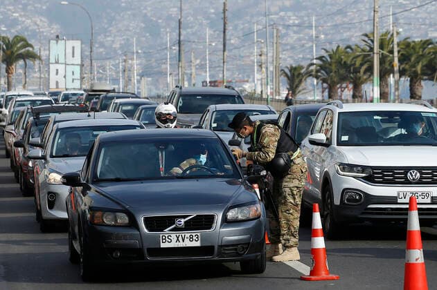 Valparaiso, July 11, 2021 Controls in Avenida Espana during sanitary emergency Sebastian CisternasAton Chile, Chile Aton 525096  Copyright: SEBASTIANxCISTERNAS ATONxCHILE