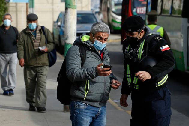 Valparaiso, July 11, 2021 Controls in Avenida Espana during sanitary emergency Sebastian CisternasAton Chile, Chile Aton 525097  Copyright: SEBASTIANxCISTERNAS ATONxCHILE