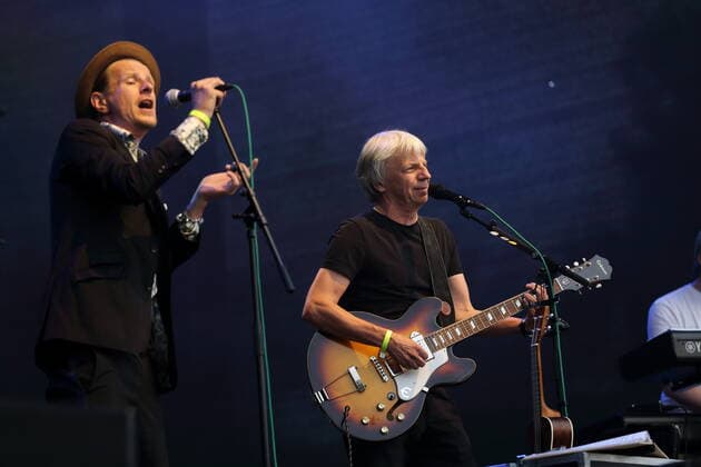 Entertainment Bilder des Tages Alexander Scheer und Andreas Dresen, v.l., bei einem Konzert am Waschhaus in Potsdam, 11. Juli 2021. Waschhaus Open Air