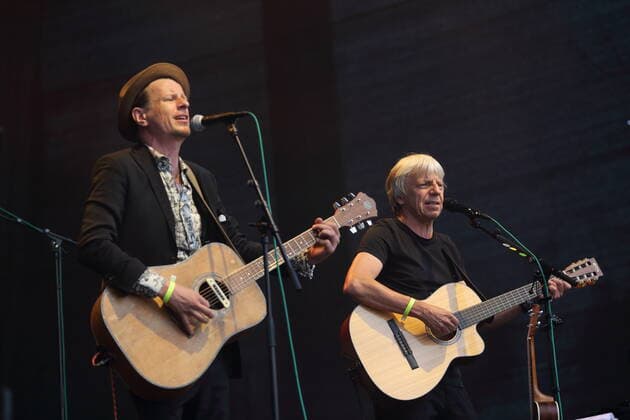 Alexander Scheer und Andreas Dresen, v.l., bei einem Konzert am Waschhaus in Potsdam, 11. Juli 2021. Waschhaus Open Air
