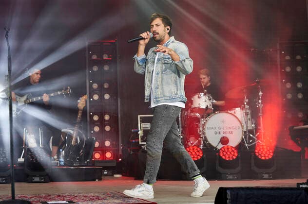 Max Giesinger live im Rahmen der Konzertreihe Back on Stage auf der Gilde Parkbühne. Hannover, 11.07.2021