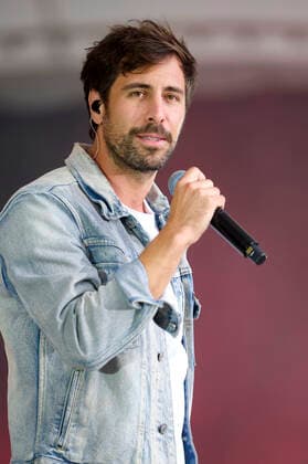 Max Giesinger live im Rahmen der Konzertreihe Back on Stage auf der Gilde Parkbühne. Hannover, 11.07.2021