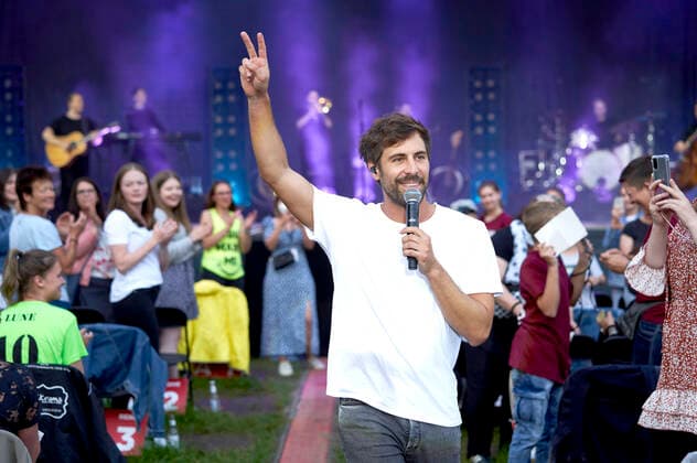 Entertainment Bilder des Tages Max Giesinger live im Rahmen der Konzertreihe Back on Stage auf der Gilde Parkbühne. Hannover, 11.07.2021