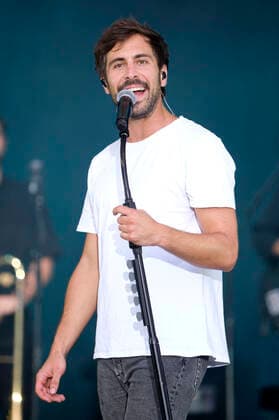 Max Giesinger live im Rahmen der Konzertreihe Back on Stage auf der Gilde Parkbühne. Hannover, 11.07.2021