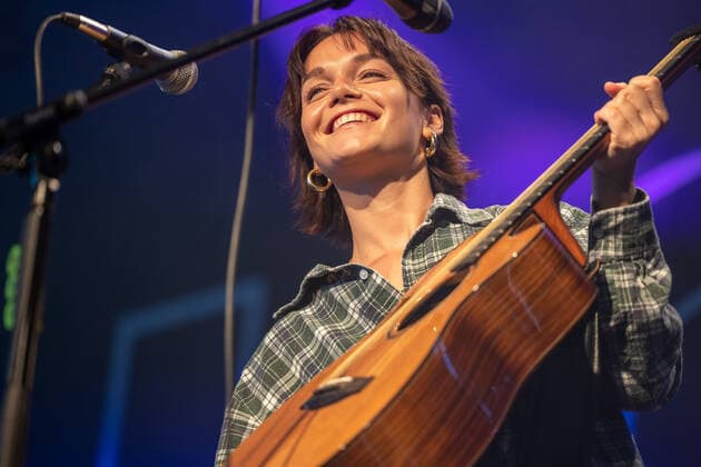 Tuebingen Tuebingen; Konzert; Festival; Tanks Giving Festival; Vaddi Concerts; Coronakonzert; Panzerhalle; Franzoesisches Viertel; Event Die Ravensburgerin Lotte singt in der Tuebinger Panzerhalle zusammen mit kleiner Band beim Taanks Giving Festival 2021. Copyright: xDennisxDuddek xEibnerxPressefotox EP_DDU