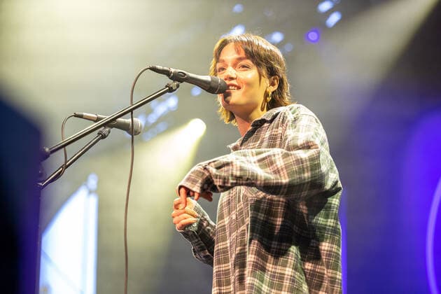 Tuebingen Tuebingen; Konzert; Festival; Tanks Giving Festival; Vaddi Concerts; Coronakonzert; Panzerhalle; Franzoesisches Viertel; Event Die Ravensburgerin Lotte singt in der Tuebinger Panzerhalle zusammen mit kleiner Band beim Taanks Giving Festival 2021. Copyright: xDennisxDuddek xEibnerxPressefotox EP_DDU