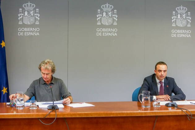The director of the Center for Coordination of Alerts and Health Emergencies, Fernando Simon (i) and the Secretary General of Digital Health, Information and Innovation of the Ministry of Health, Alfredo Gonzalez (d), during a conference to report on the Covid-19 pandemic, on July 12, 2021, at the Ministry of Health, Madrid, (Spain). At the conference, Fernando Simon has reported that the incidence has risen this Monday to 368 cases in 14 days, and in the case of unvaccinated and aged below 30 years stands at 800. 12 JULY 2021;CONTAGIONS;INFECTED;PANDEMIC;CORONAVIRUS;CASES LagenciaEP PRESS R.Rubio.POOL 07 12 2021 Madrid Madrid Spain Copyright: xLagenciaEPxPRESS R.Rubio.POOLx 3840350