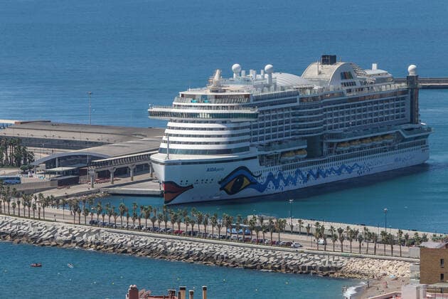 July 13, 2021: July 13, 2021 (Malaga) The first international cruise ship to dock in Malaga after 16 months with almost 1,500 passengers, with a capacity limit of 50%. the Aida Perla with its characteristic colourful design, the work of the painter Feliks BoÂ¼tner - ZUMAc161 20210713_zap_c161_008 Copyright: xLorenzoxCarnerox