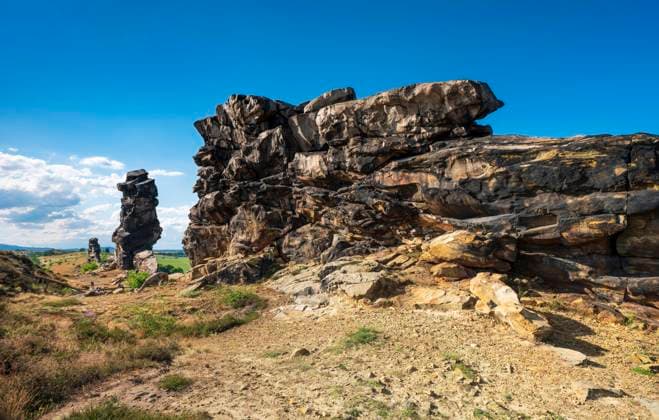  Creative Highlights World Felsformation, Naturschutzgebiet Teufelsmauer, bei Weddersleben, Harz, Sachsen-Anhalt, Deutschland, Europa *** Rock formation, Teufelsmauer nature reserve, near Weddersleben, Harz mountains, Saxony-Anhalt, Germany, Europe Copyright: imageBROKER/AndreasxVitting iblavi06964825.jpg