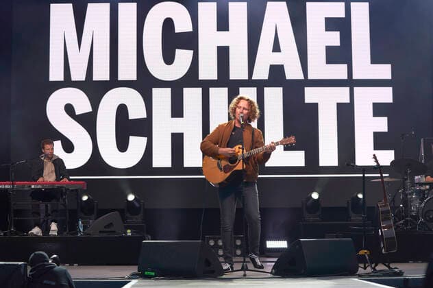 Michael Schulte live im Rahmen der Konzertreihe Back on Stage auf der Gilde Parkbühne. Hannover, 14.07.2021