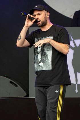 Koljah von der Antilopen Gang live beim Picknick Konzert auf der Zoopark Festwiese. Erfurt, 15.07.2021