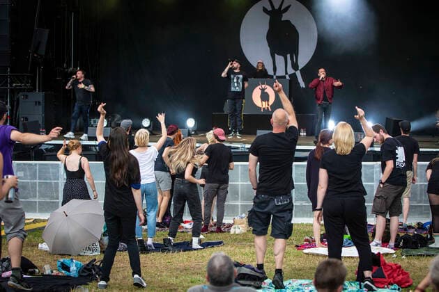 Die Antilopen Gang live beim Picknick Konzert auf der Zoopark Festwiese. Erfurt, 15.07.2021