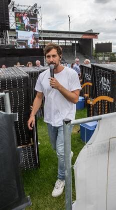 Singer-Songwriter Max Giesinger 15.07.2021 - Singer-Songwriter Max Giesinger beim Strandkorb Open Air in der BRITA-Arena Wiesbaden. Wiesbaden BRITA-Arena Hessen