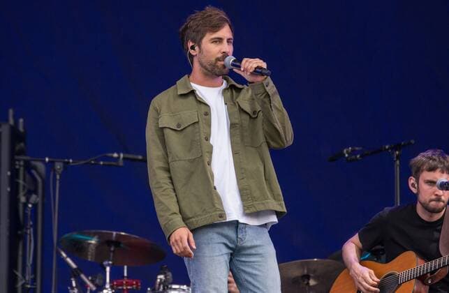 Singer-Songwriter Max Giesinger 15.07.2021 - Singer-Songwriter Max Giesinger beim Strandkorb Open Air in der BRITA-Arena Wiesbaden. Wiesbaden BRITA-Arena Hessen