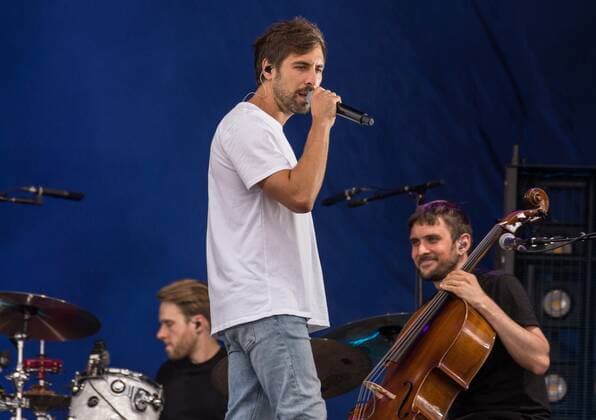 Singer-Songwriter Max Giesinger 15.07.2021 - Singer-Songwriter Max Giesinger beim Strandkorb Open Air in der BRITA-Arena Wiesbaden. Wiesbaden BRITA-Arena Hessen
