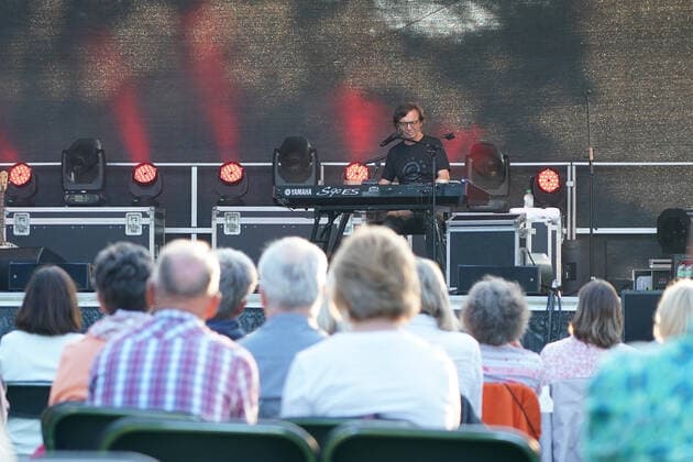 Musiker Purple Schulz tritt im Waldschwimmbad Mörfelden auf - Mörfelden-Walldorf 16.07.2021: Konzert Purple Schulz