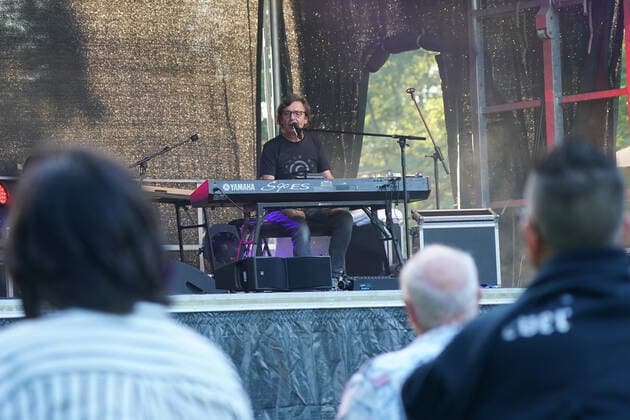 Musiker Purple Schulz tritt im Waldschwimmbad Mörfelden auf - Mörfelden-Walldorf 16.07.2021: Konzert Purple Schulz